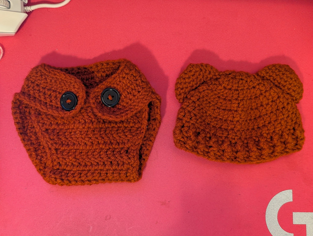 Newborn Bloomers & Bear hat